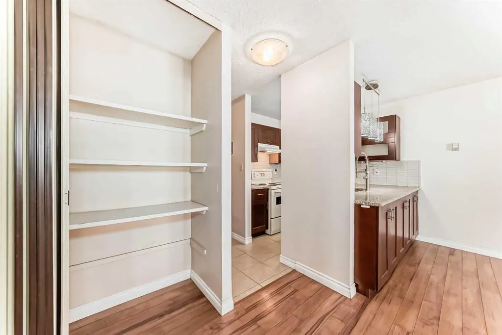 340 14 Avenue SW, #212