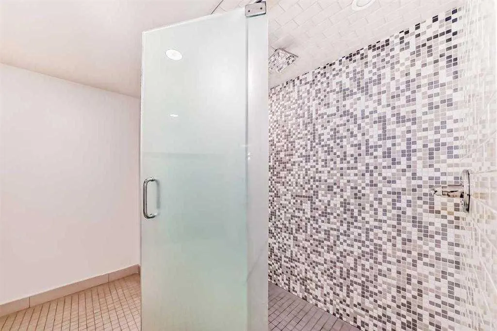 340 14 Avenue SW, #212