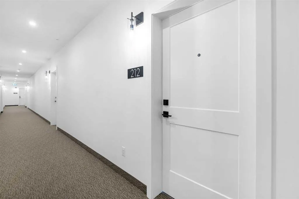 70 Sage Hill Walk NW, #212