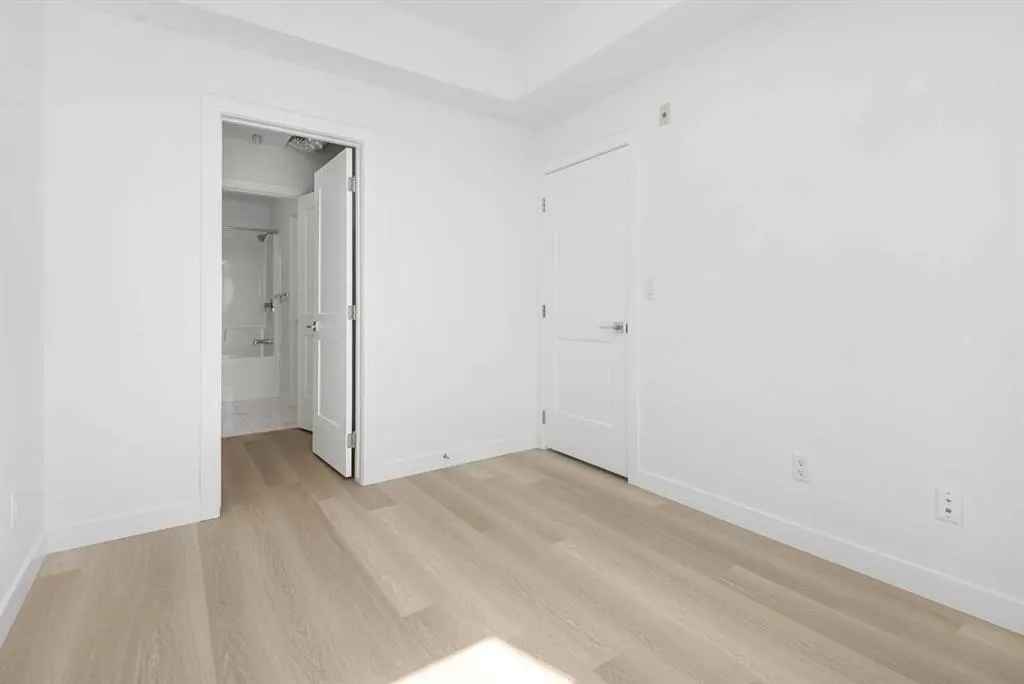 70 Sage Hill Walk NW, #212