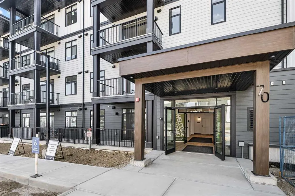 70 Sage Hill Walk NW, #212