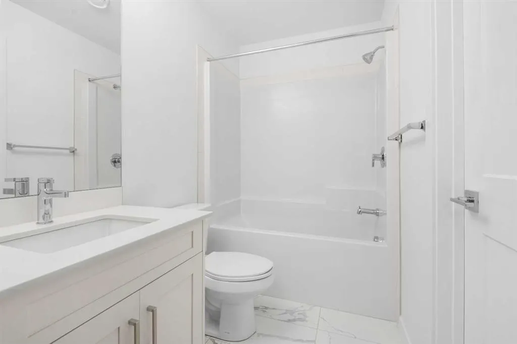 70 Sage Hill Walk NW, #212