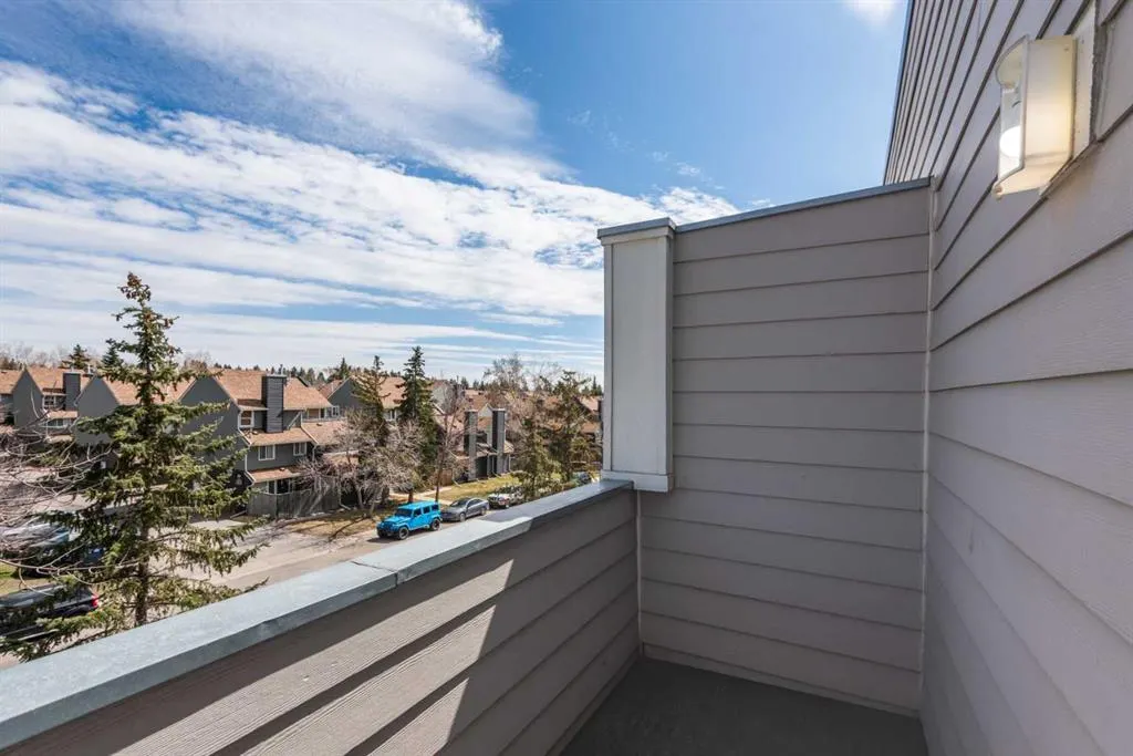 59 Glamis Drive SW, #304