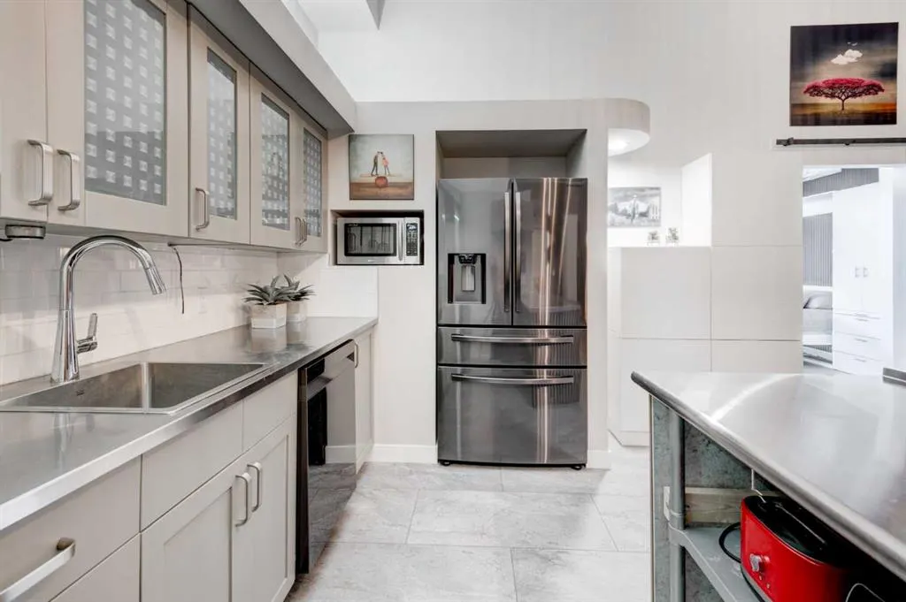 59 Glamis Drive SW, #304