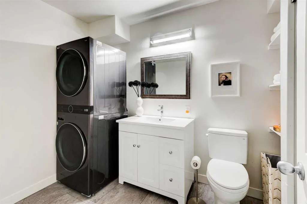 59 Glamis Drive SW, #304
