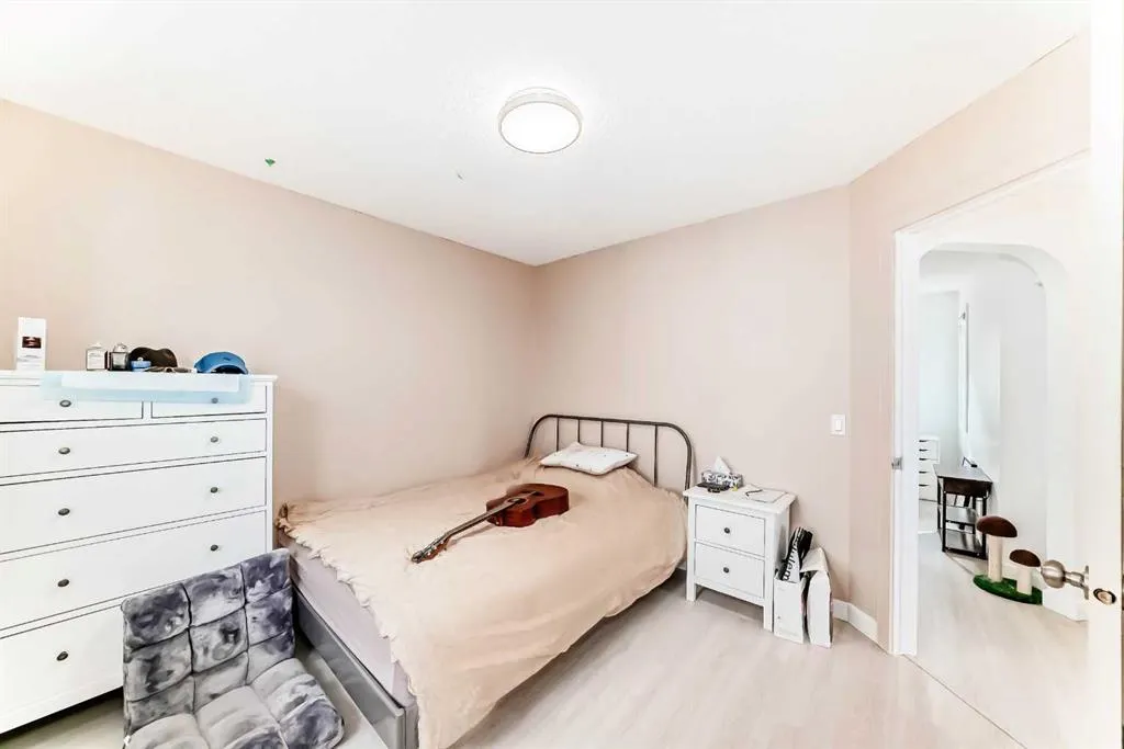 363 EVANSPARK Gardens
