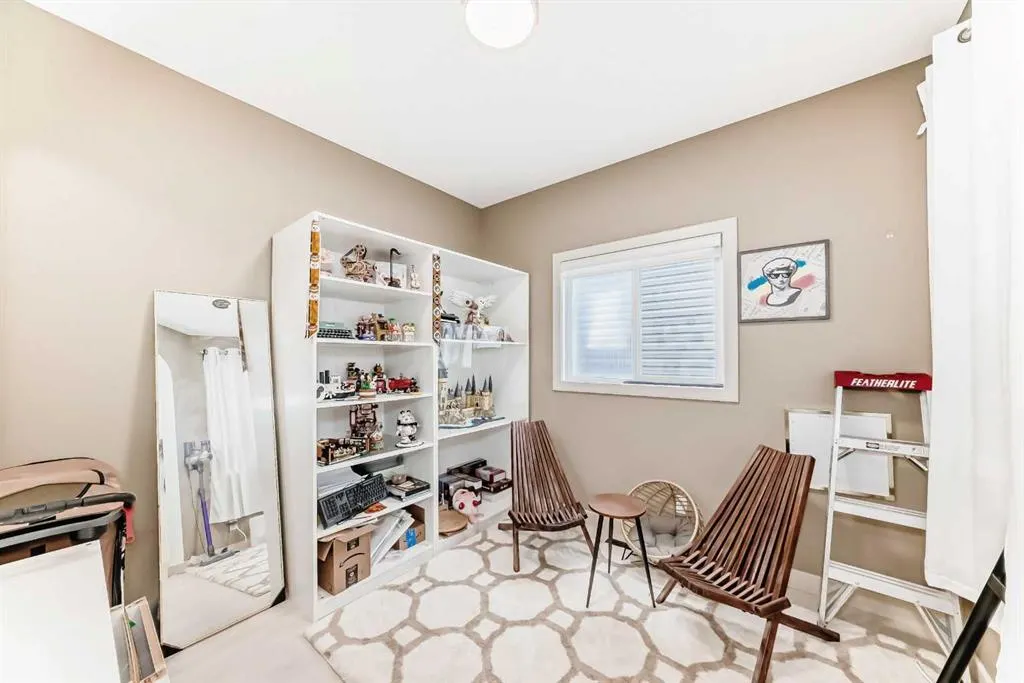 363 EVANSPARK Gardens