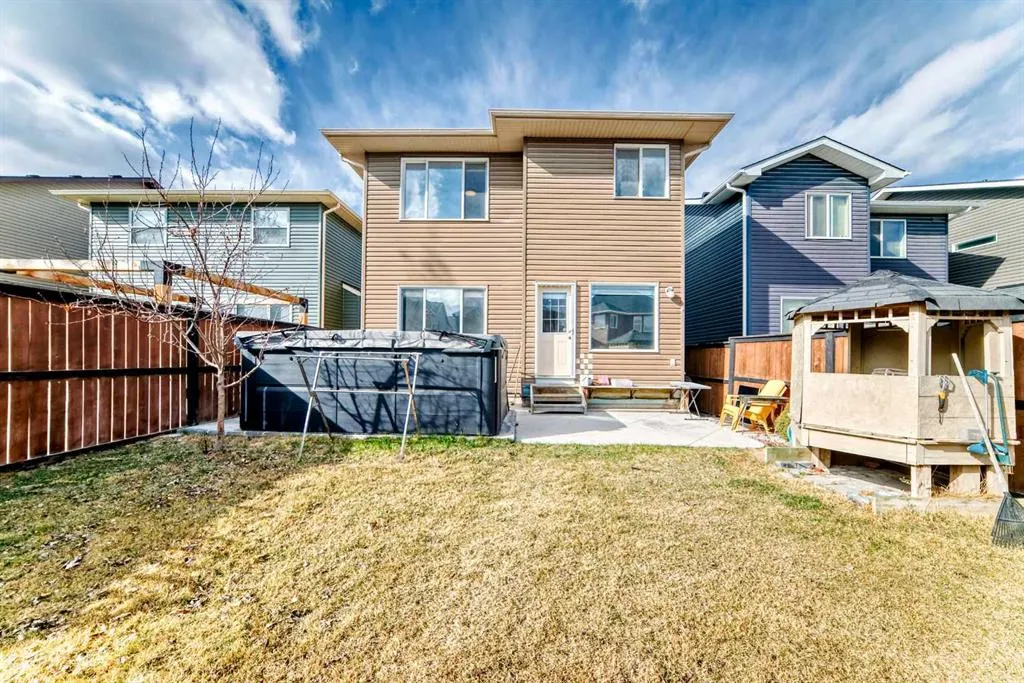 363 EVANSPARK Gardens