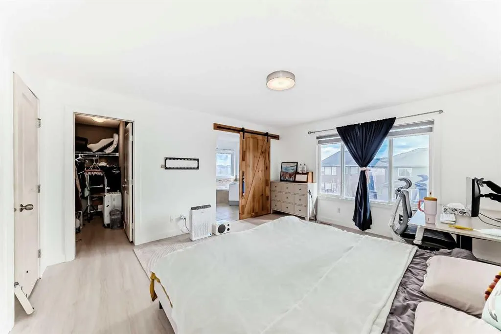 363 EVANSPARK Gardens