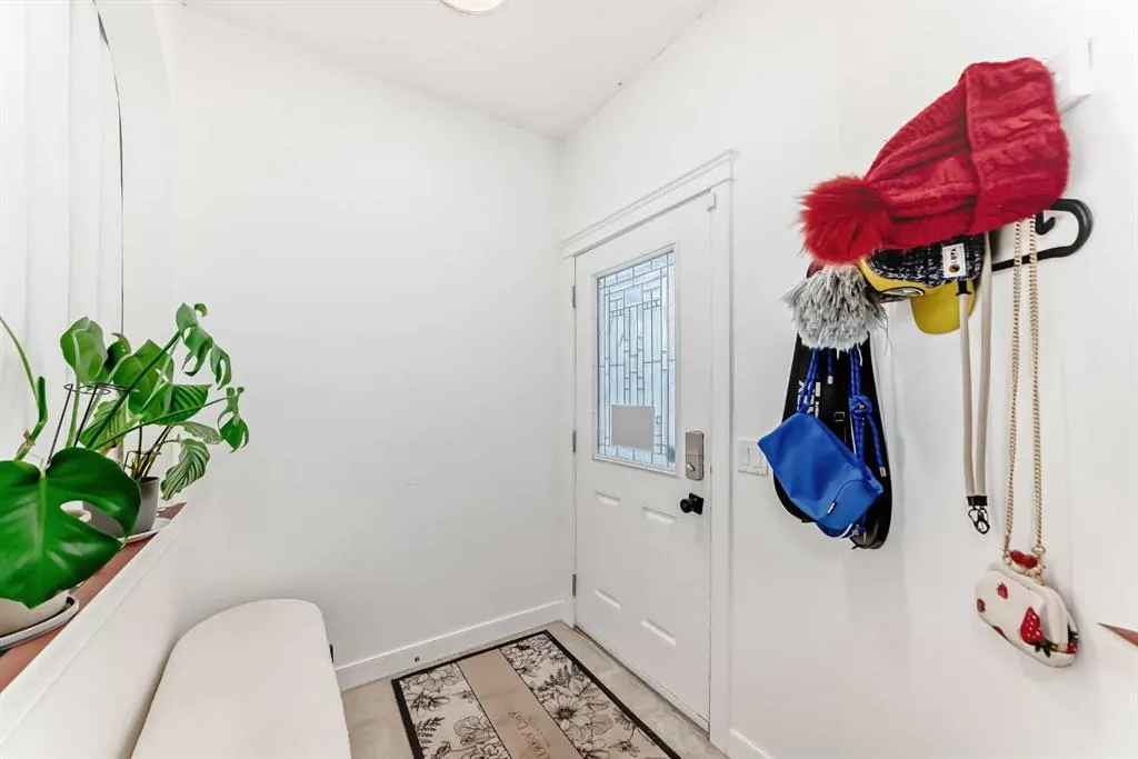 363 EVANSPARK Gardens