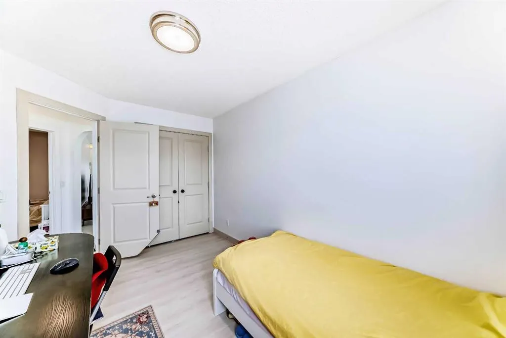 363 EVANSPARK Gardens