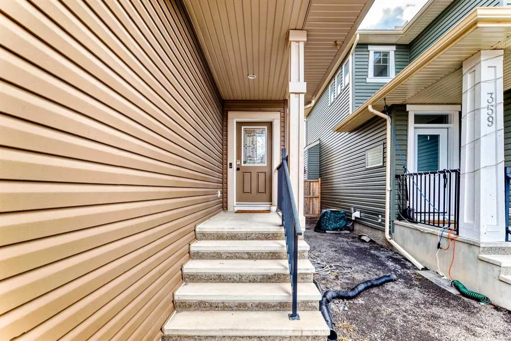 363 EVANSPARK Gardens