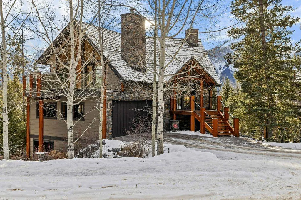 521 Silvertip Road