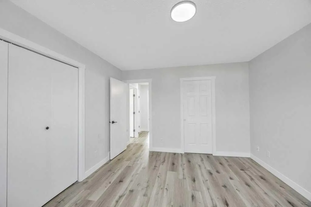215 Coral Springs Circle NE