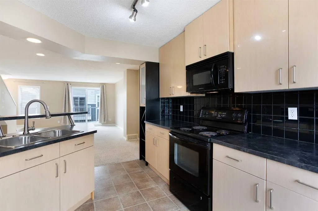 3050 New Brighton Gardens SE
