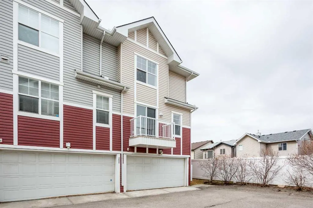 3050 New Brighton Gardens SE