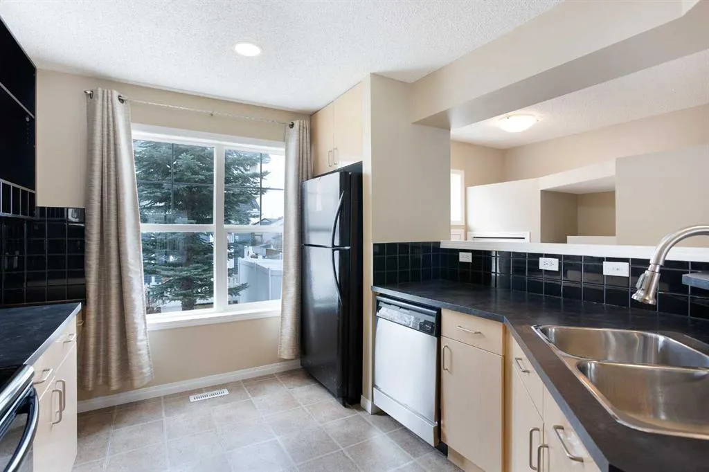 3050 New Brighton Gardens SE