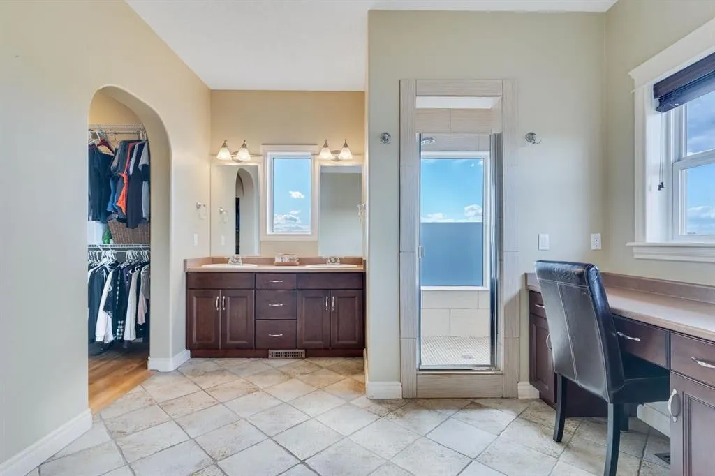 306043 92 Street E, #100