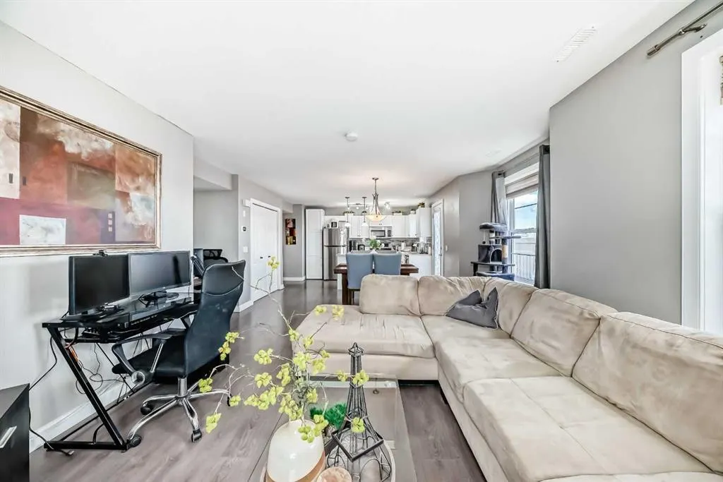 50 Westland Road, #302