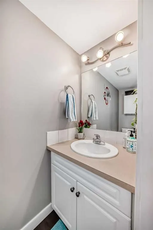 50 Westland Road, #302