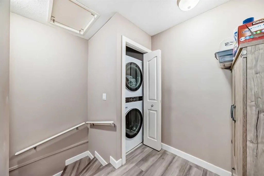 50 Westland Road, #302