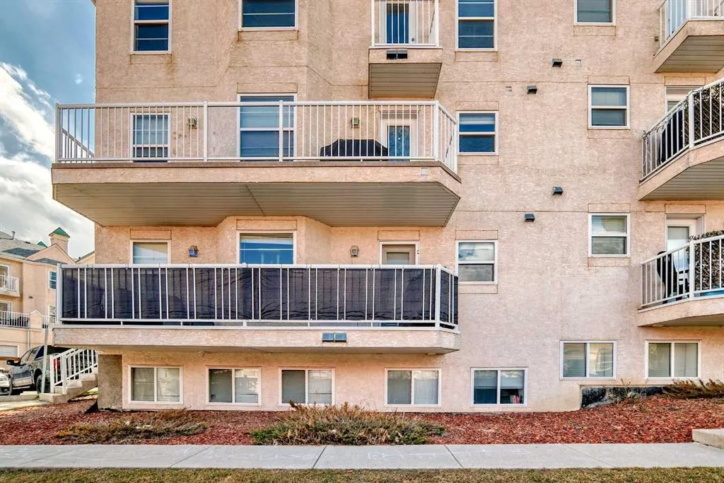 50 Westland Road, #302