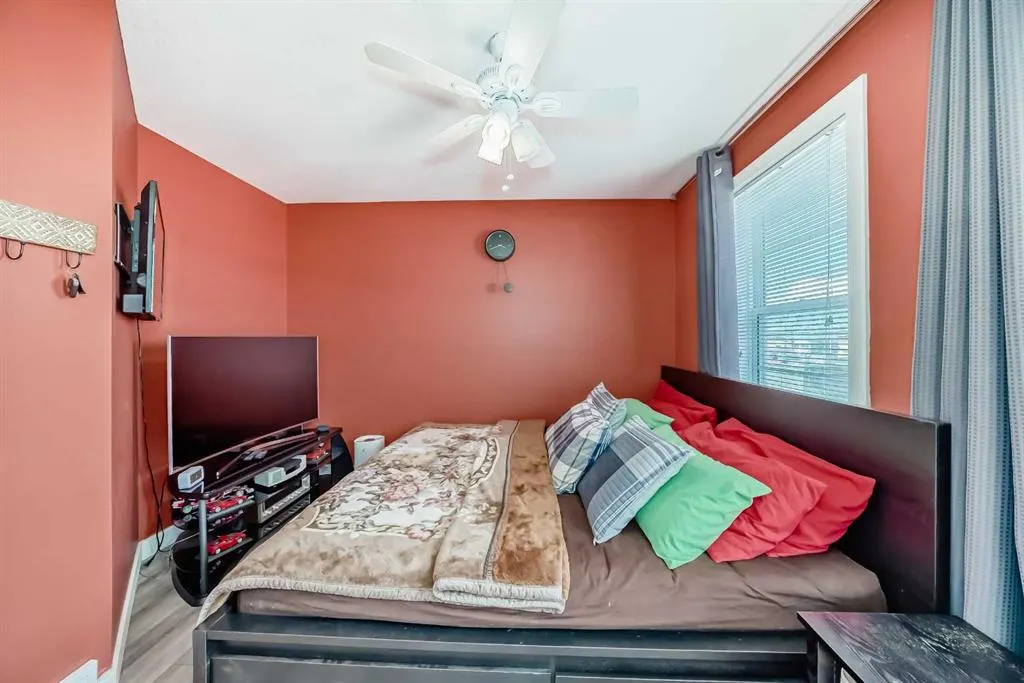 50 Westland Road, #302