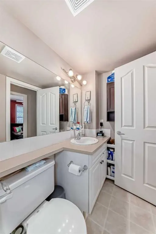 50 Westland Road, #302