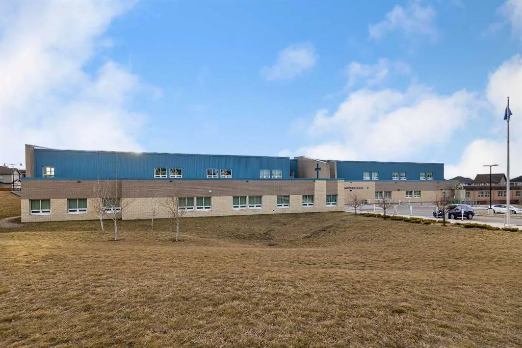 110 Auburn Meadows View SE, #201