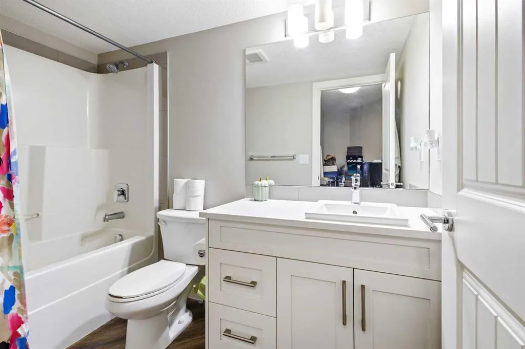110 Auburn Meadows View SE, #201