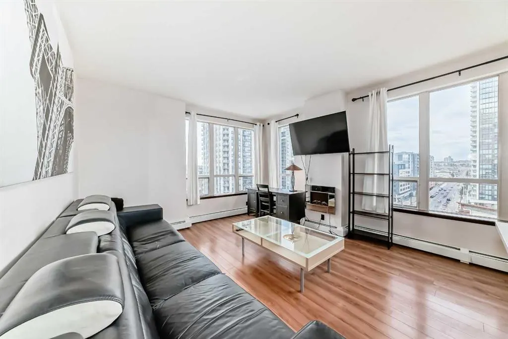 1053 10 Street SW, #915