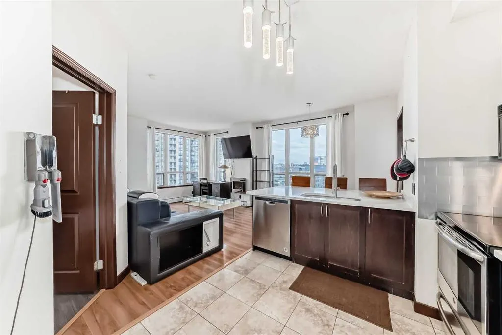 1053 10 Street SW, #915