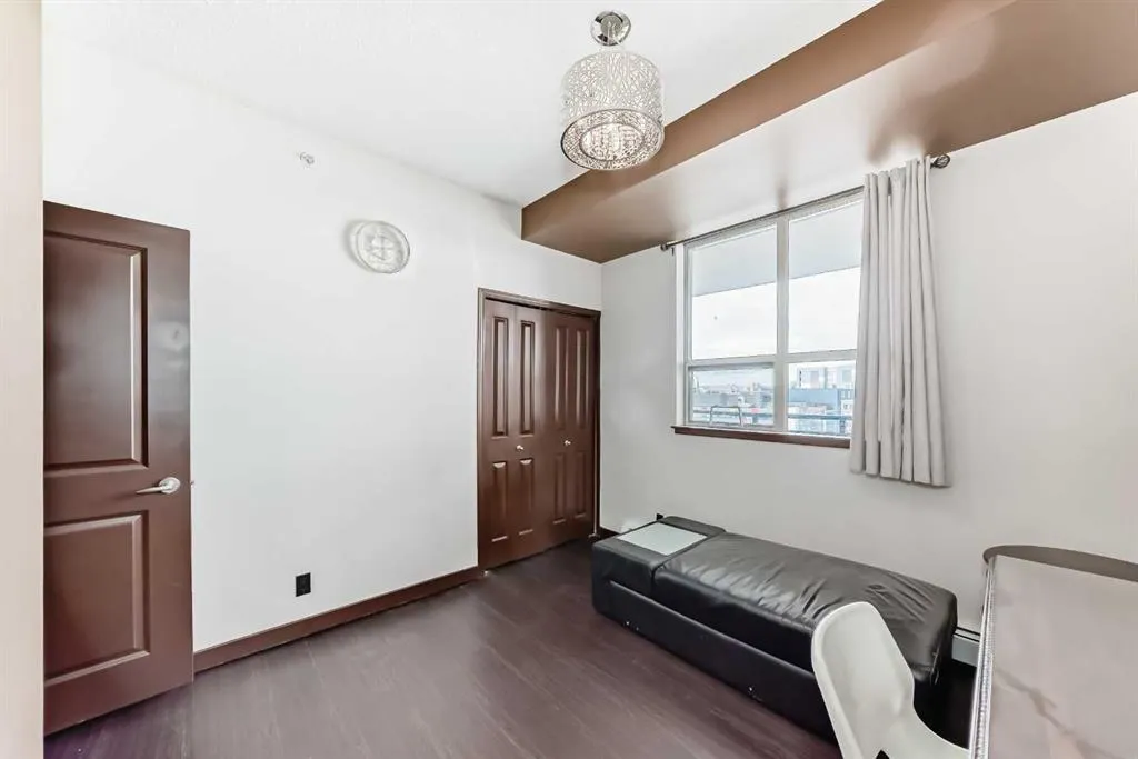 1053 10 Street SW, #915