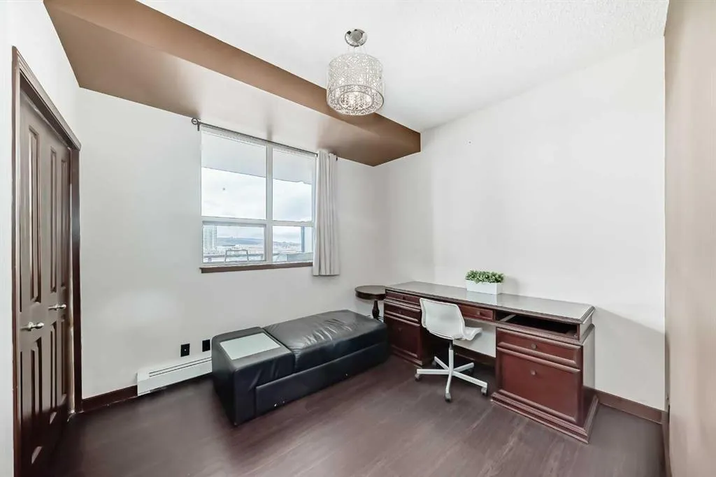 1053 10 Street SW, #915