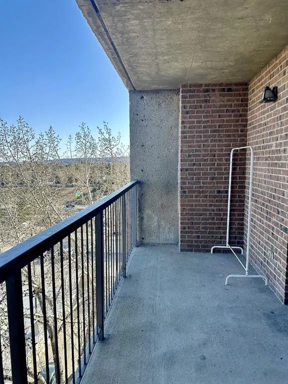 4944 Dalton Drive NW, #702