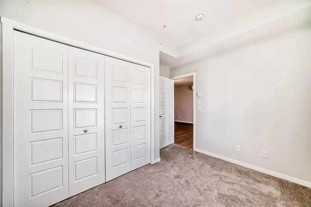 220 Seton Grove SE, #1403