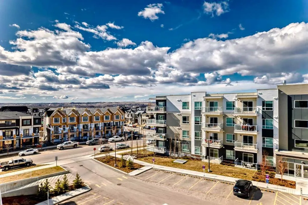 220 Seton Grove SE, #1403