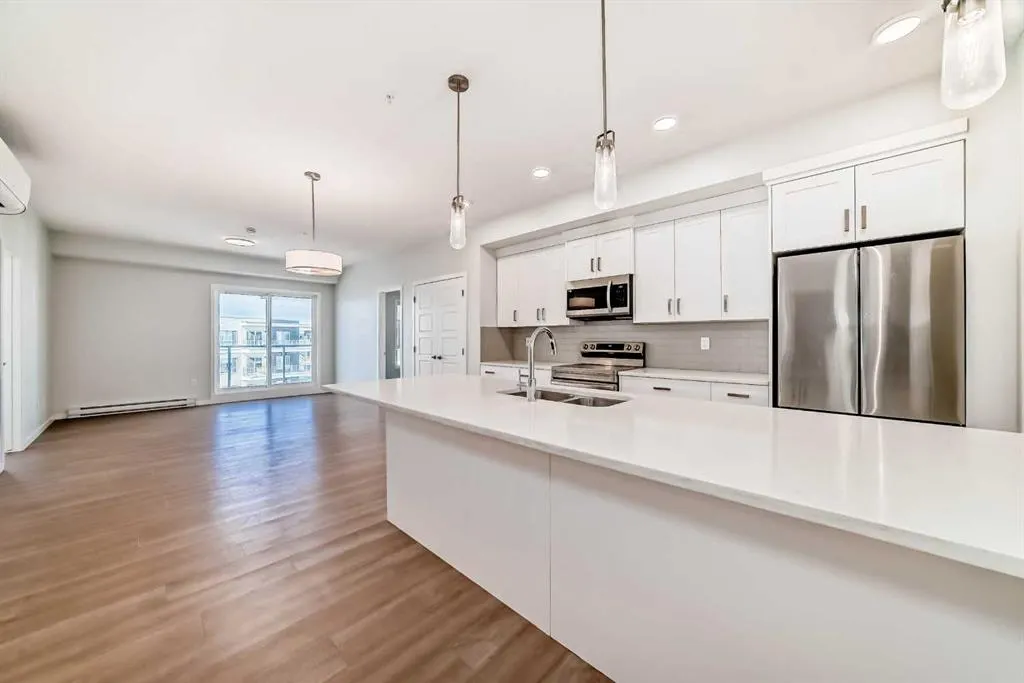 220 Seton Grove SE, #1403