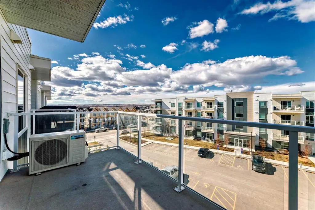 220 Seton Grove SE, #1403