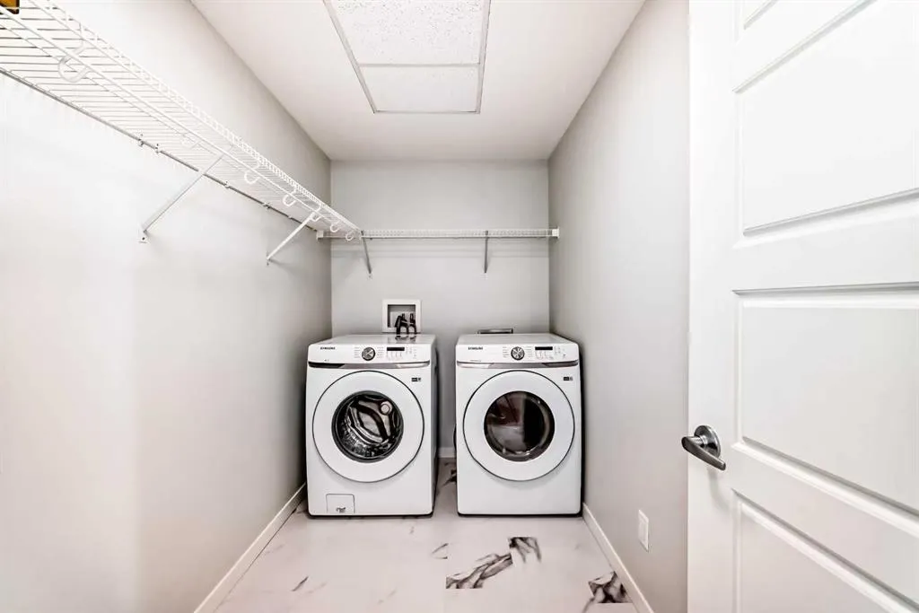 220 Seton Grove SE, #1403
