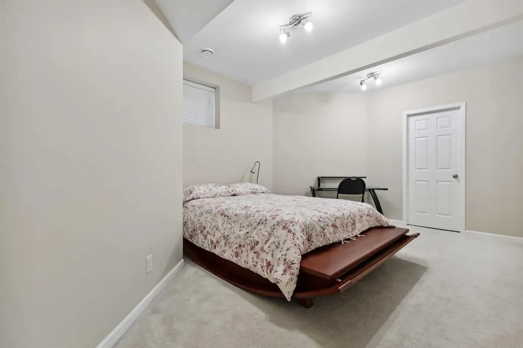 250 Cougar Ridge Drive SW