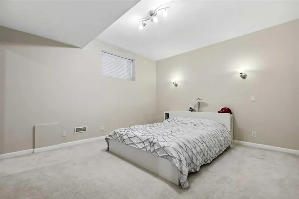 250 Cougar Ridge Drive SW