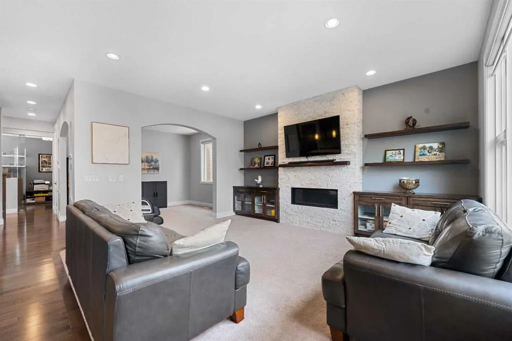 15 Sherwood Square NW
