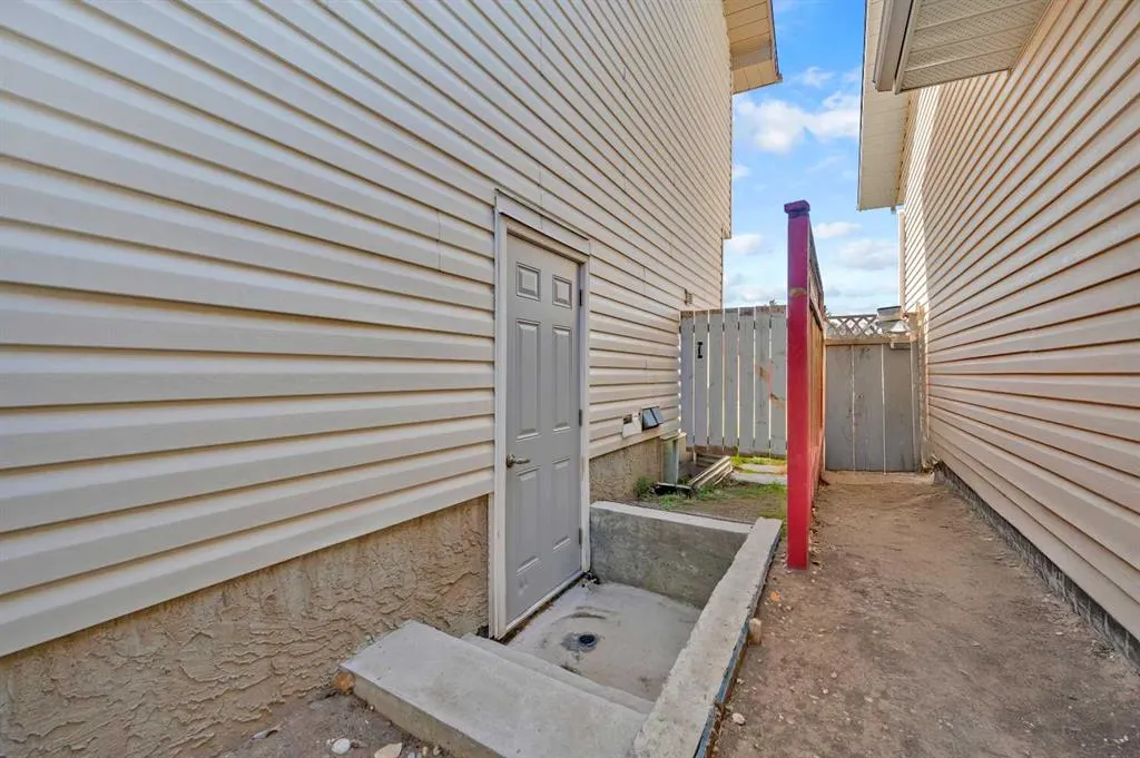 369 Martinwood Place NE