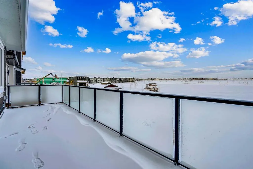 256 Savanna Drive NE