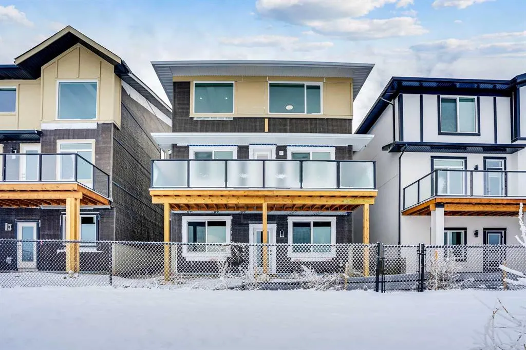 256 Savanna Drive NE