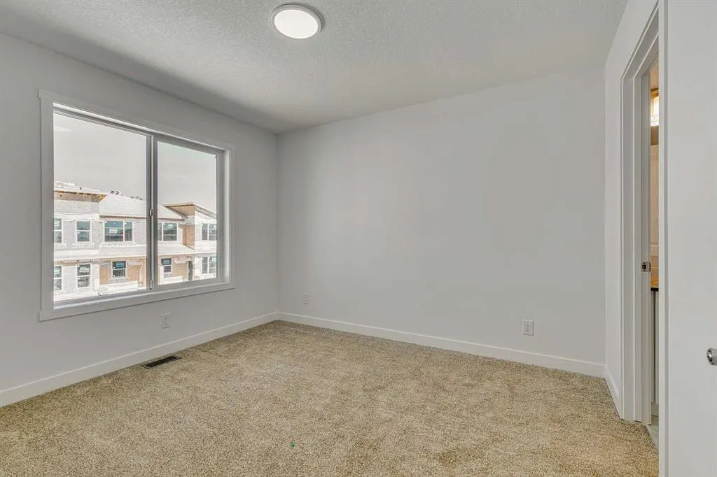 65 Belvedere Point SE, #303