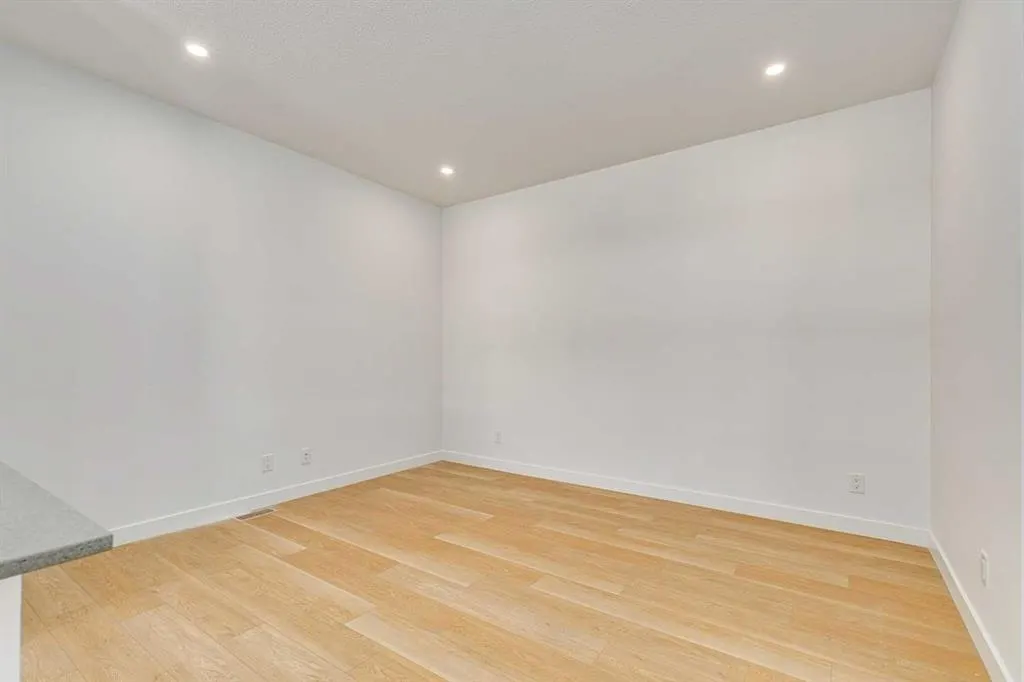 65 Belvedere Point SE, #303
