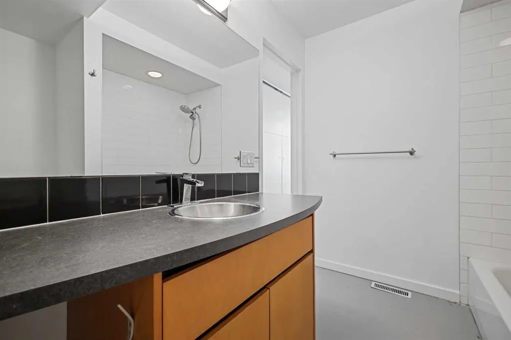 1800 26 Avenue SW, #118