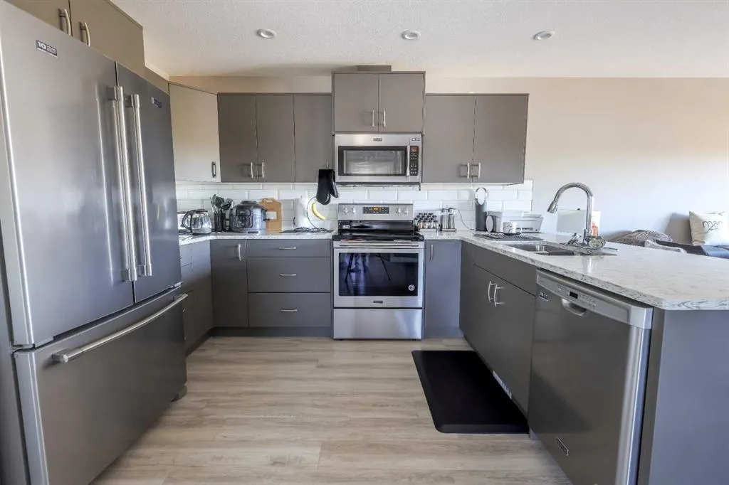 53 Street, #5111